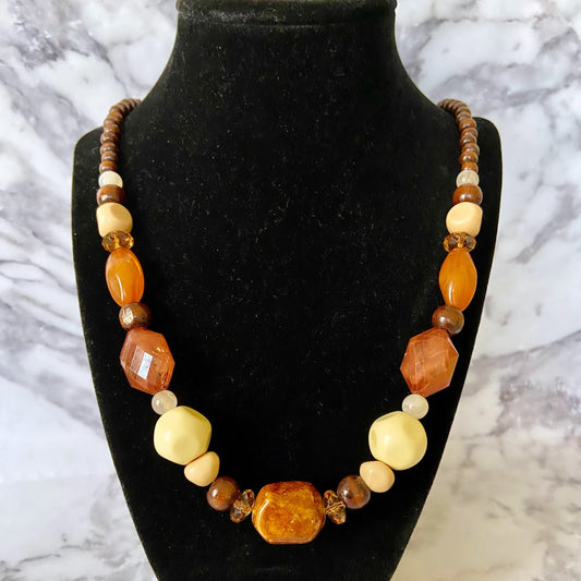 Vintage wood and acrylic brown necklace