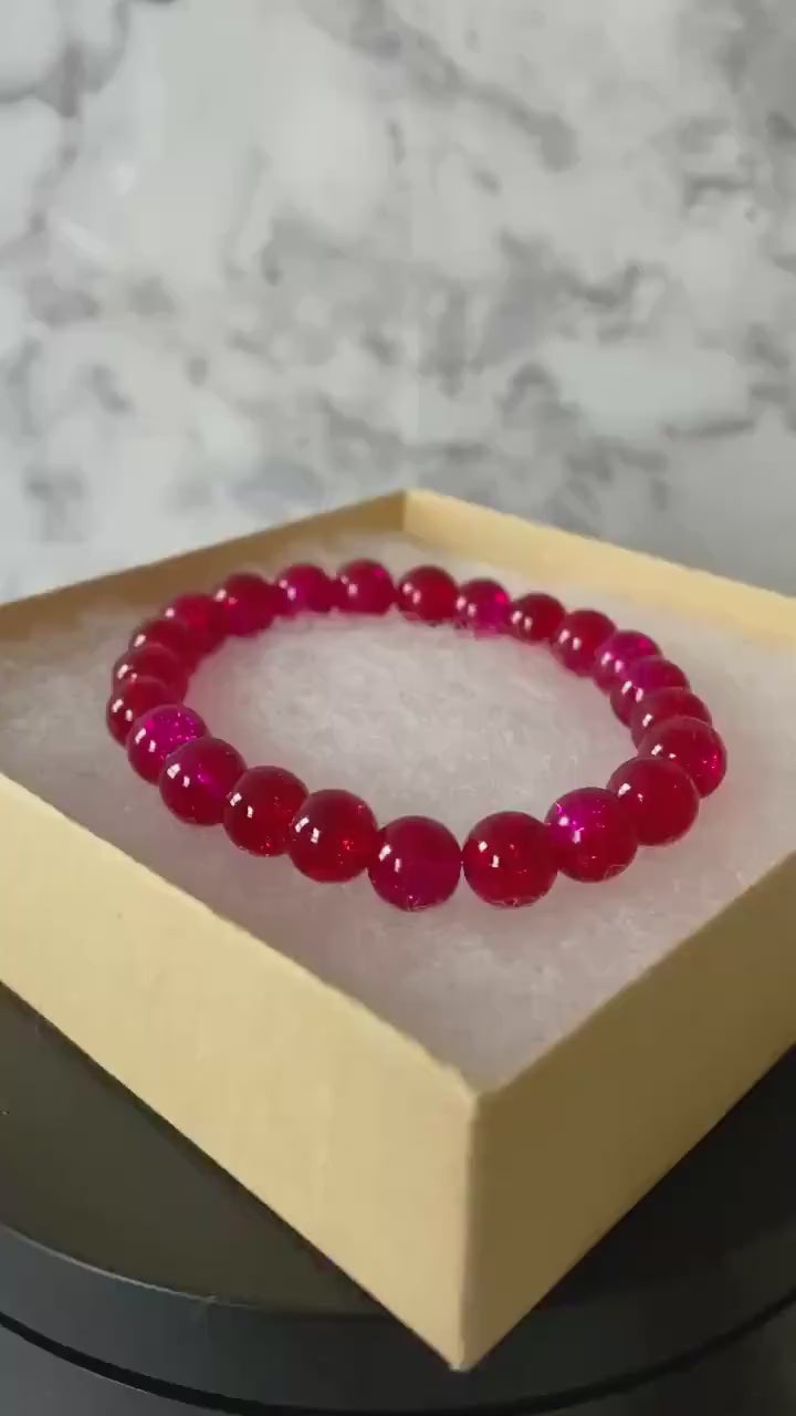 Two-tone red and pink crackle glass stretch bracelet with 8mm round beads